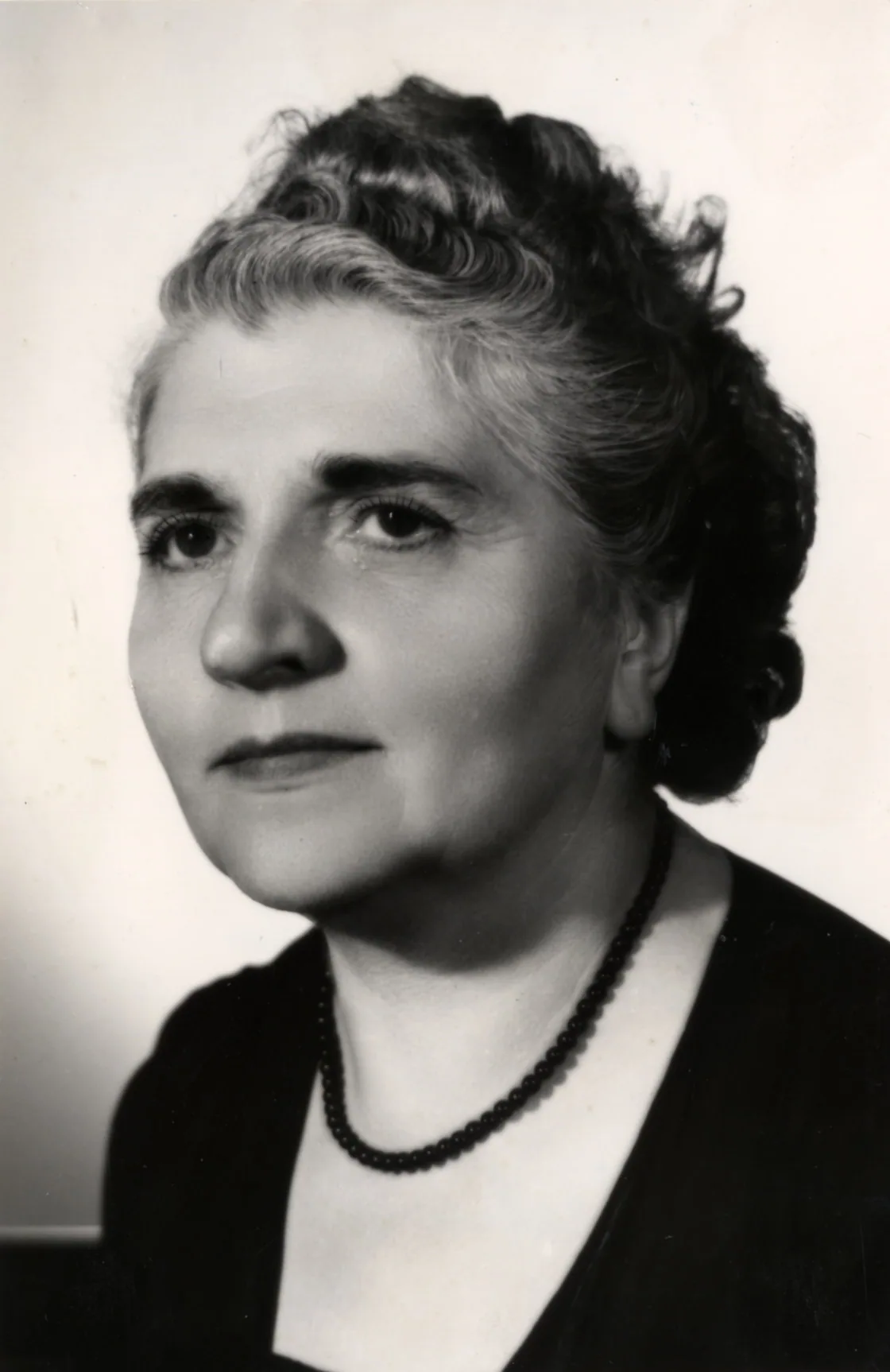 Ritratto della senatrice Lina Merlin